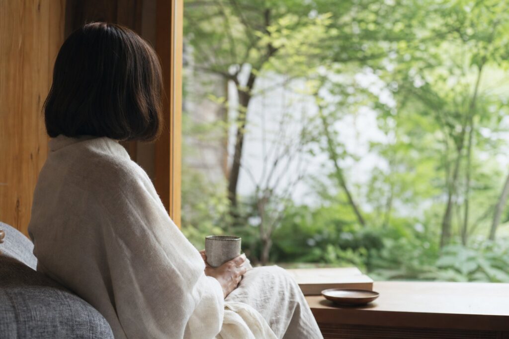 Relaxation image for women feeling persistent fatigue